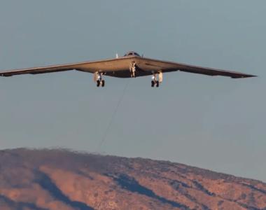 美媒：美空军正研制的B-21“突袭者”隐形轰炸机进行首次试飞