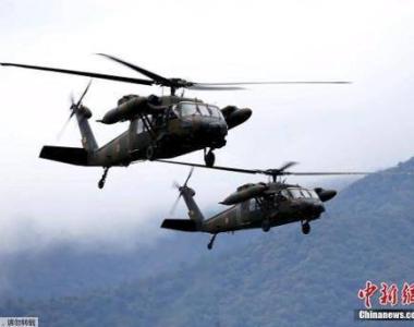 美军一架黑鹰直升机坠毁 机上5名特种兵身亡