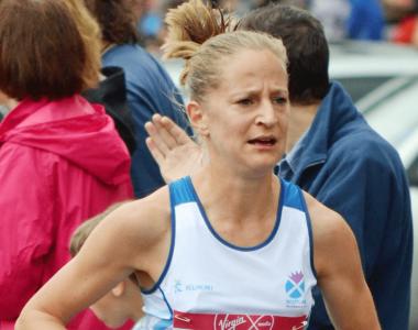 跑马拉松中途竟搭车！47岁苏格兰女运动员被禁赛一年