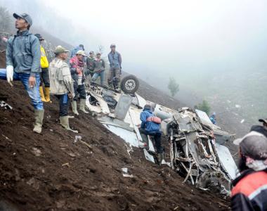 早安·世界｜印尼空军两架飞机坠毁，机上4人全部遇难