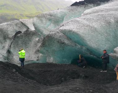 火山学家说冰岛火山或在未来几天内喷发