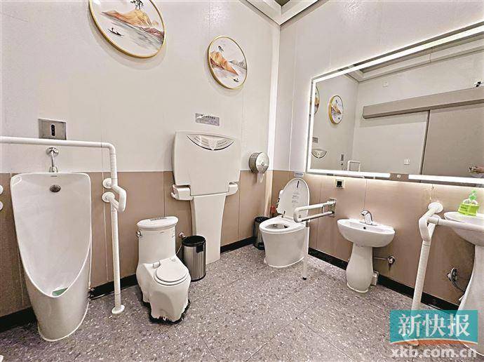 儿童设施大人尺寸 建设标准缺乏 广州解决未成年人如厕难仍有短板