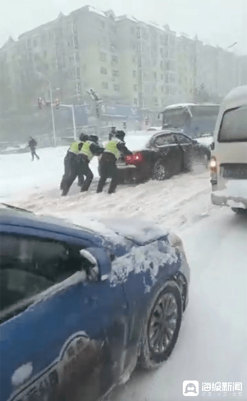 东北多地迎大雪 多地停课停运高速关闭