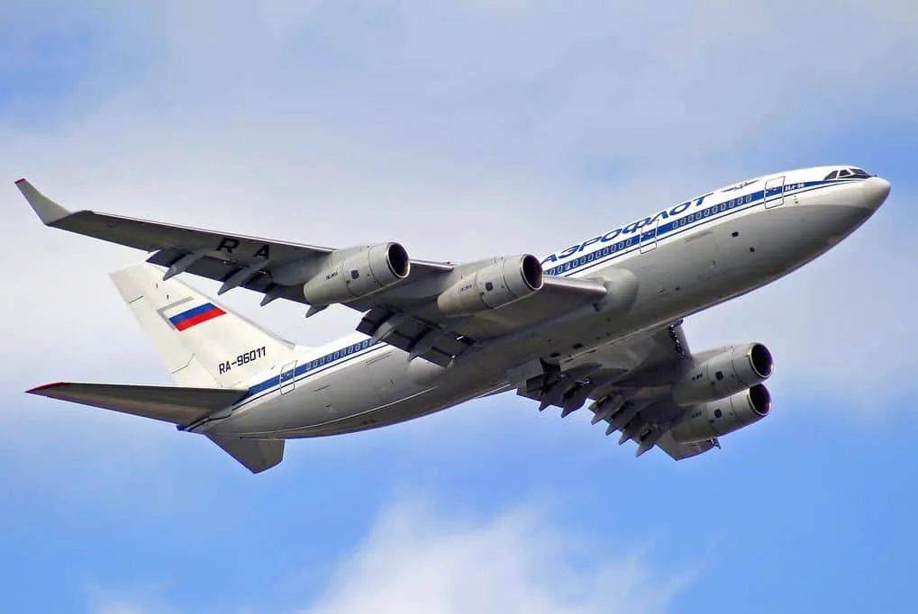 什么情况？中国刚宣布C929项目不带俄罗斯，俄航就宣布伊尔96-400M首飞完成！