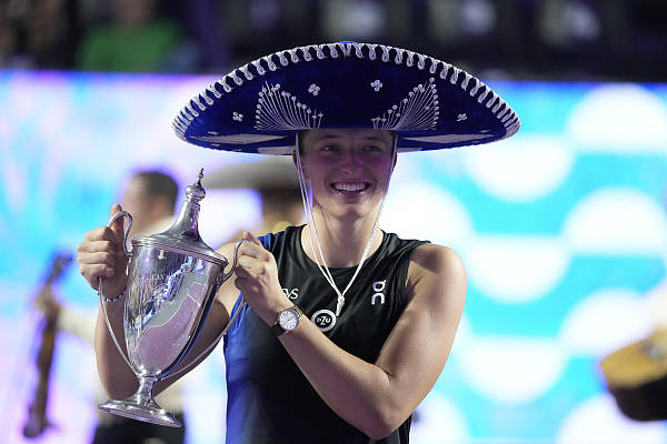 WTA年终总决赛｜斯瓦泰克连续零封夺回世界第一