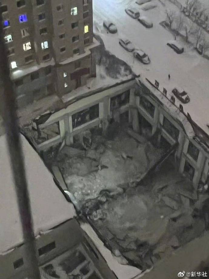 专家分析桦南体育馆坍塌：暴雪夹杂积冰，建筑个别点受力更大