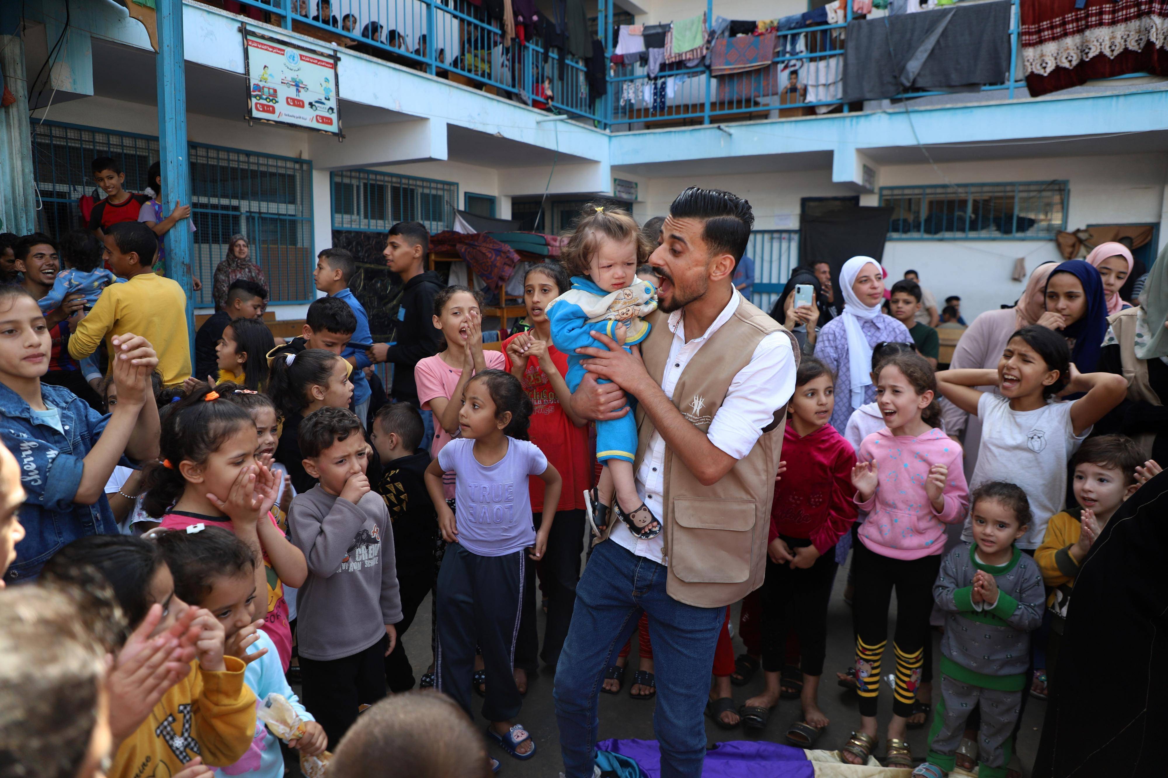 （国际）加沙志愿者组织关爱儿童活动