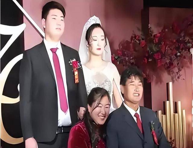 北京时间10月31号下午：大衣哥儿子朱小伟再次离婚传出最新消息！