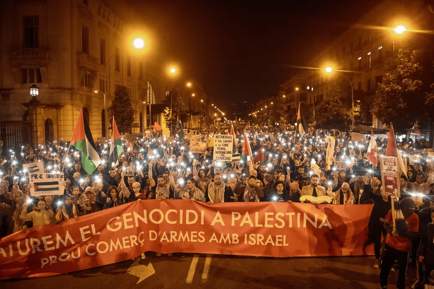 外媒：周六全球多地举行支持巴勒斯坦集会，包括伦敦、巴黎、悉尼等