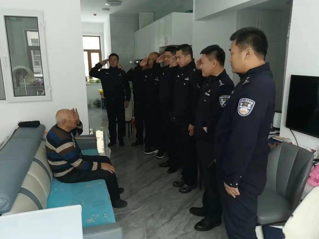 “同忆峥嵘岁月 共话初心使命”省绥化强戒所组织民警慰问抗战老兵弘扬革命精神