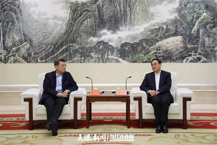 徐麟会见中央统战部副部长、国家民委主任潘岳