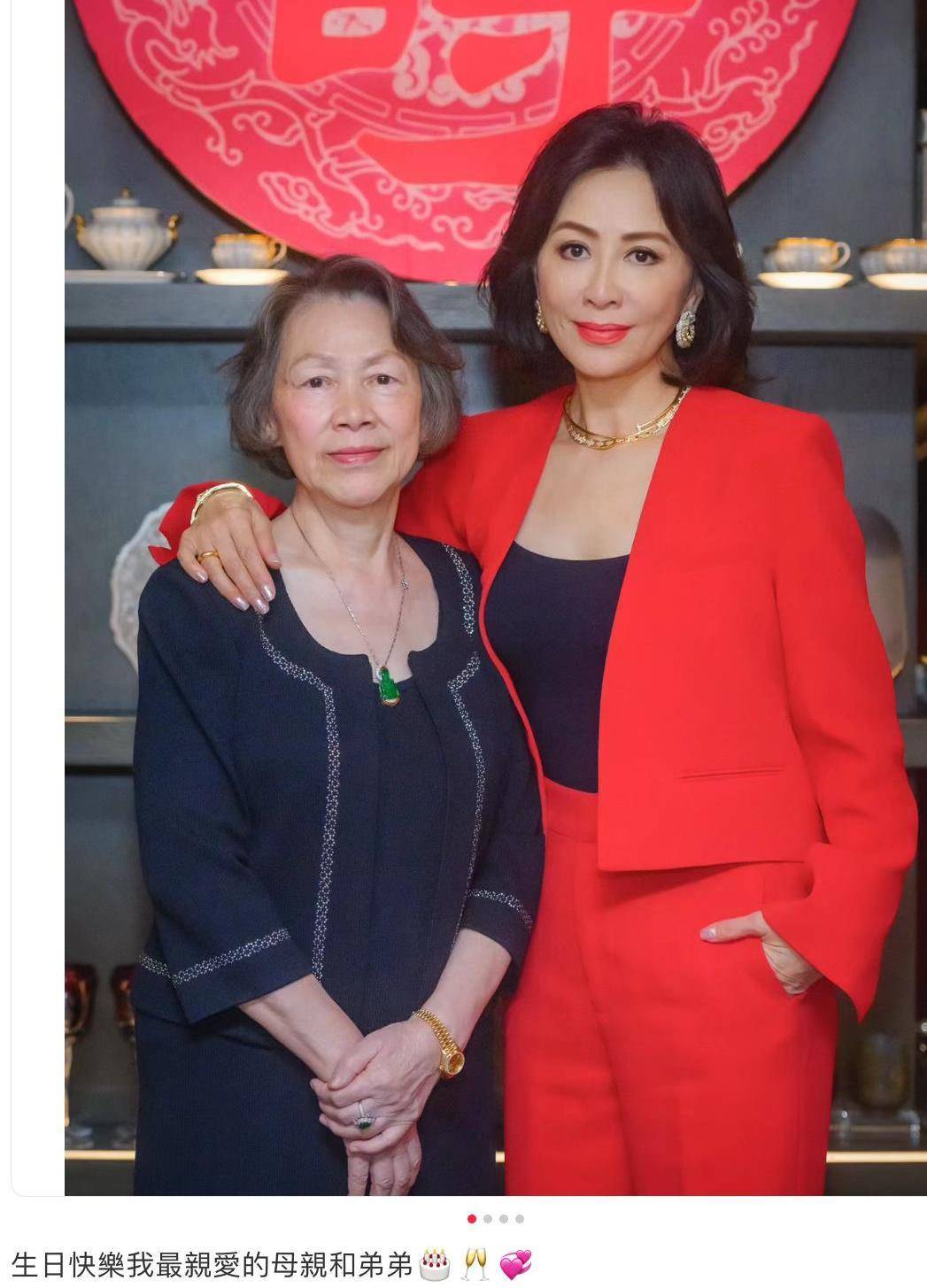 刘嘉玲在上海为母亲庆生，78岁刘妈妈气质优雅，肤色粉白状态年轻