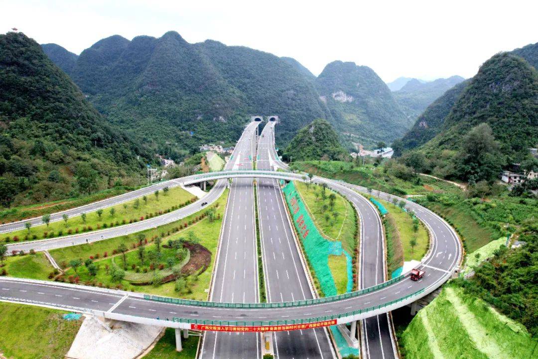 桂林这条高速计划年底通车！