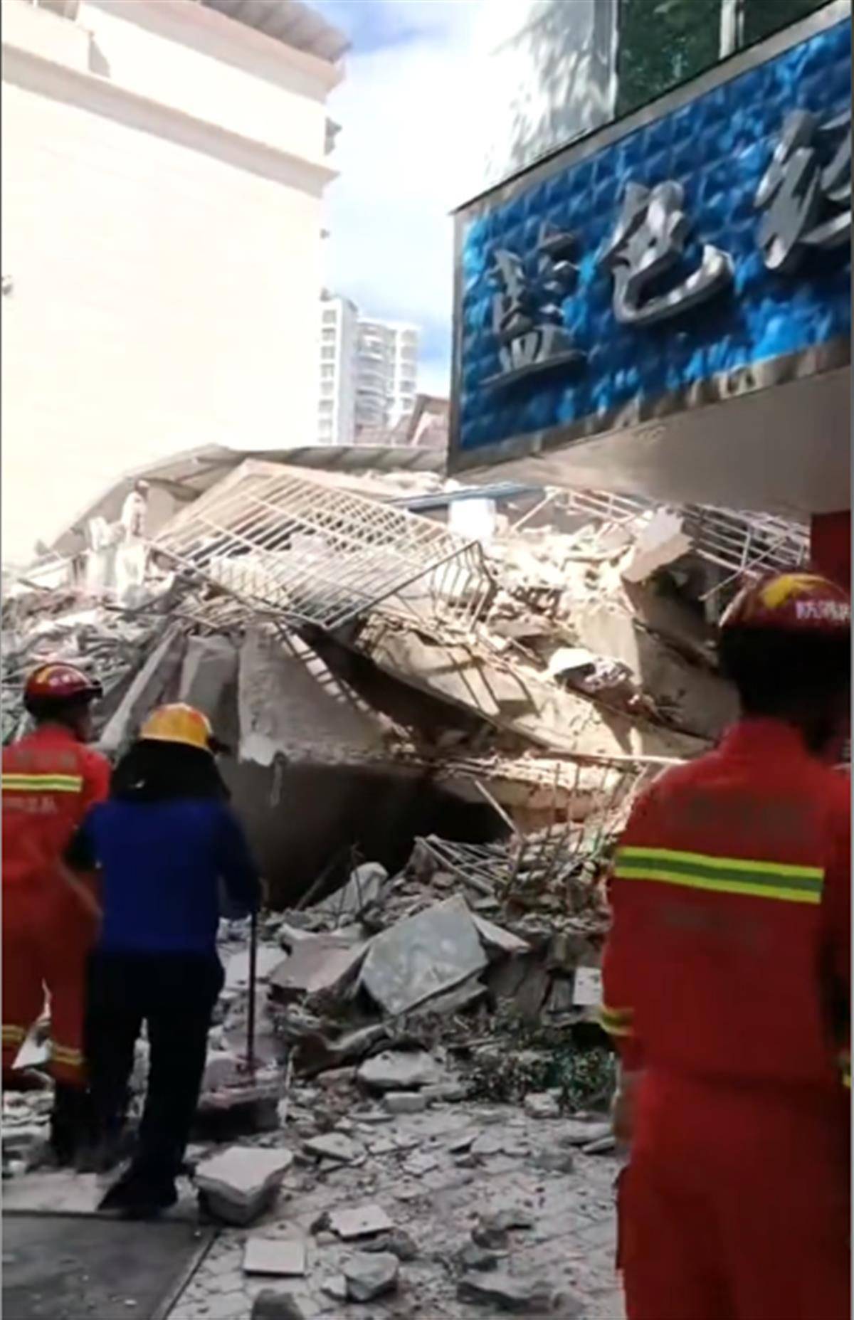 江西抚州南丰一自建楼发生垮塌，应急局：去年被鉴定为危房