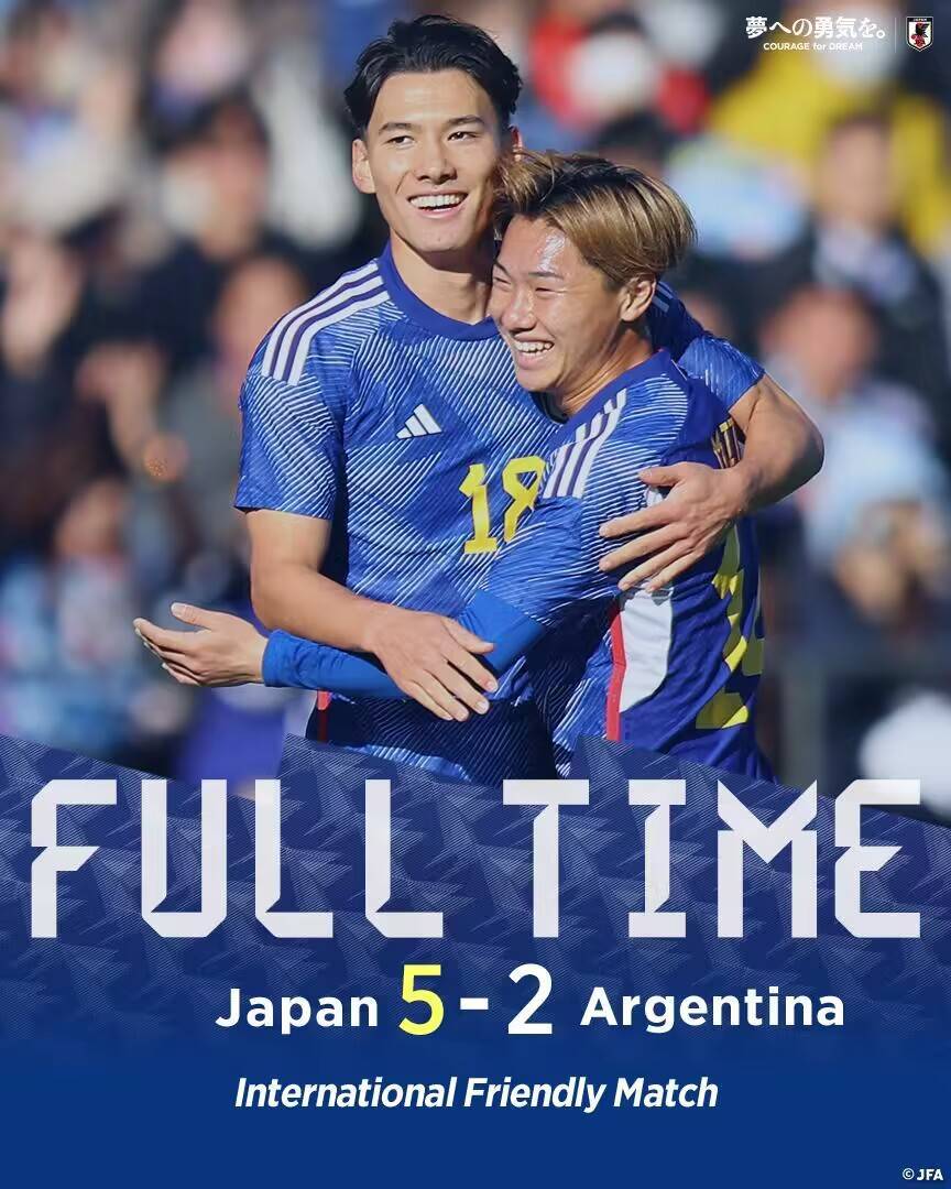 打崩了日本U22以5-2狂胜阿根廷！22分钟连入四球！铃木唯人双响
