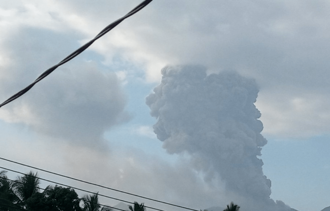 这里租房就能落户！两架轻型飞机相撞！火车着火了？内蒙古招考1W+，已报名……