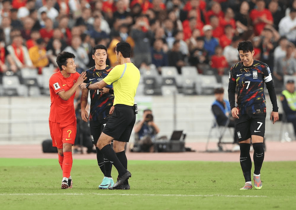 中国男足0比3不敌韩国队：结果不意外，过程有惊喜
